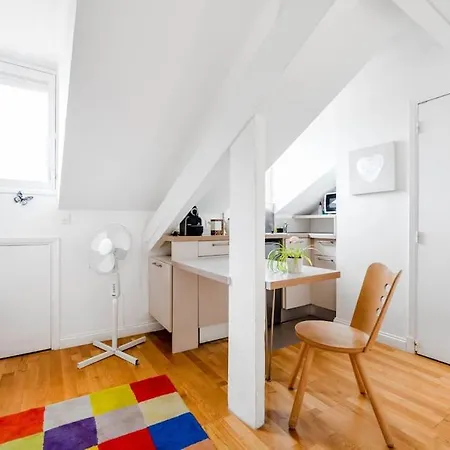 Renovated Chic Location Νίκαια